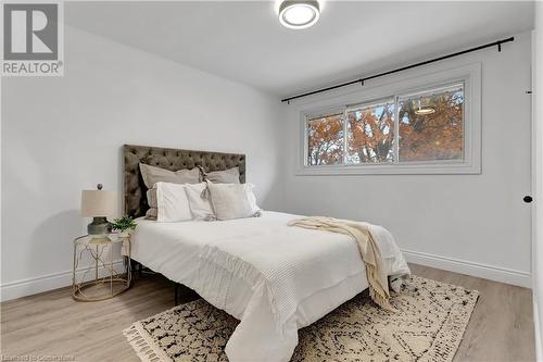 84 Weber Street S, Waterloo, ON - Indoor Photo Showing Bedroom