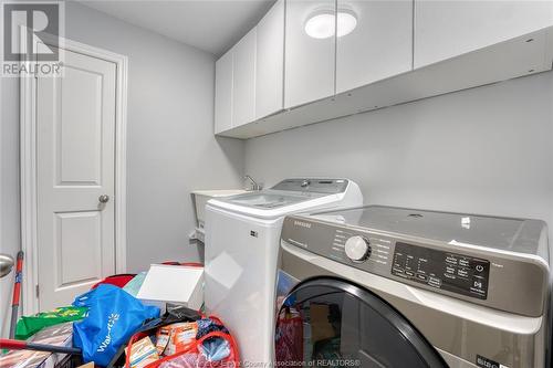 1098 Florence Avenue, Windsor, ON - Indoor Photo Showing Laundry Room