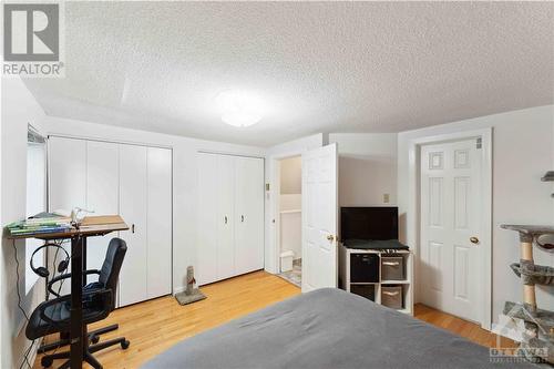 Bedroom 1 - 9 Gilmour Street Unit#2, Ottawa, ON - Indoor Photo Showing Bedroom