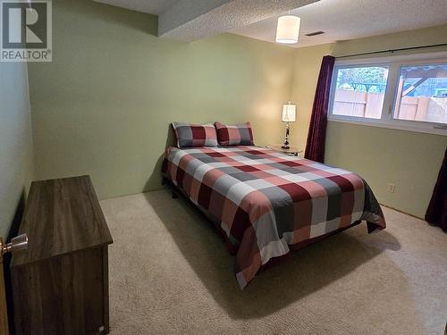 1382 Cypress Drive, Sparwood, BC - Indoor Photo Showing Bedroom