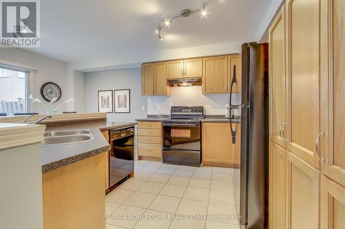 45 Laurelhurst Crescent, Vaughan, ON - Indoor Photo Showing Kitchen With Double Sink