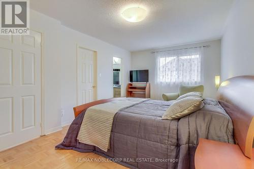 45 Laurelhurst Crescent, Vaughan, ON - Indoor Photo Showing Bedroom