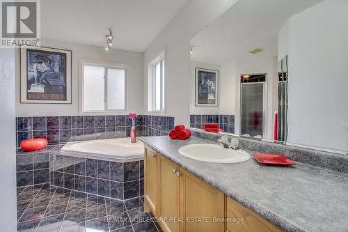 45 Laurelhurst Crescent, Vaughan, ON - Indoor Photo Showing Bathroom