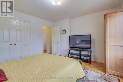 45 Laurelhurst Crescent, Vaughan, ON - Indoor Photo Showing Bedroom