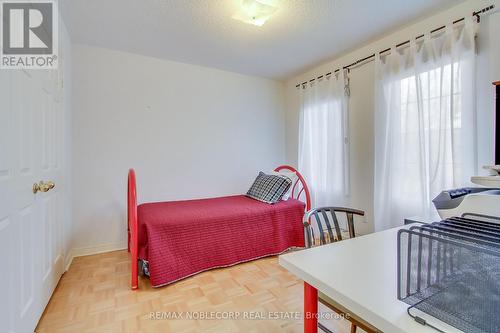 45 Laurelhurst Crescent, Vaughan, ON - Indoor Photo Showing Bedroom