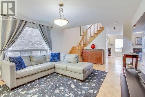 45 Laurelhurst Crescent, Vaughan, ON - Indoor Photo Showing Living Room