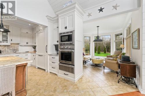 457 Wilson Drive, Hamilton Township, ON - Indoor Photo Showing Kitchen