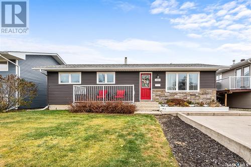 1023 Rorison Avenue, Moose Jaw, SK - Outdoor With Deck Patio Veranda