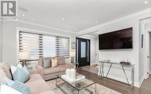 96 King High Avenue, Toronto, ON - Indoor Photo Showing Living Room