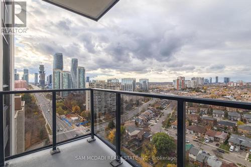 2004 - 202 Burnhamthorpe Road E, Mississauga, ON - Outdoor With View