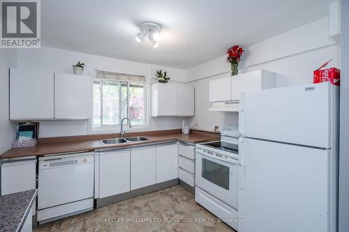 584 Tenth Street, Collingwood, ON - Indoor Photo Showing Kitchen With Double Sink