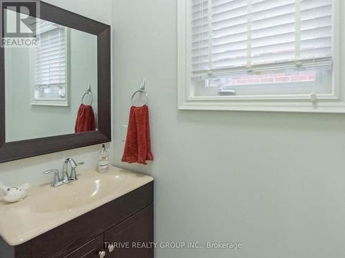 1043 Oakcrossing Gate, London, ON - Indoor Photo Showing Bathroom