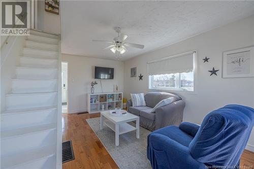 2983 Chiasson, Caraquet, NB - Indoor Photo Showing Living Room