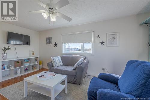 2983 Chiasson, Caraquet, NB - Indoor Photo Showing Living Room