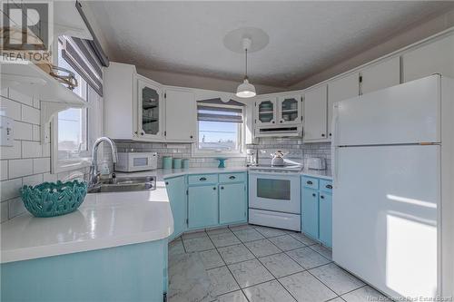 2983 Chiasson, Caraquet, NB - Indoor Photo Showing Kitchen