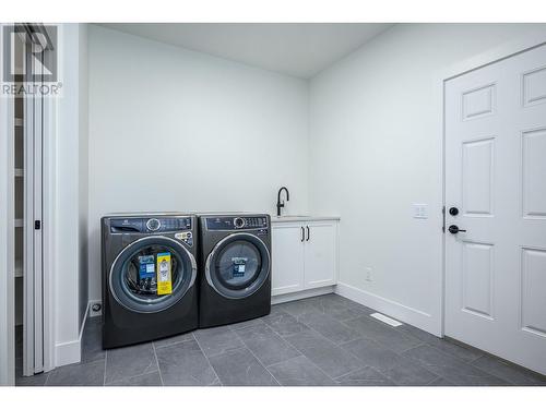 185 Sarsons Drive, Coldstream, BC - Indoor Photo Showing Laundry Room