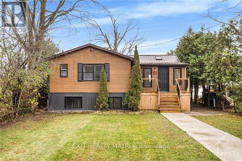 2824 Barts Lane, Ottawa, ON - Outdoor With Facade