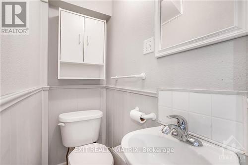 2824 Barts Lane, Ottawa, ON - Indoor Photo Showing Bathroom