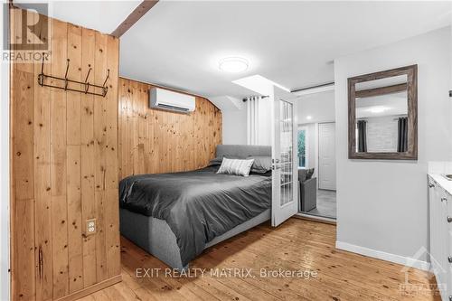 2824 Barts Lane, Ottawa, ON - Indoor Photo Showing Bedroom