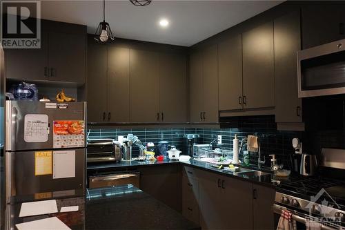 70 Russell Avenue, Ottawa, ON - Indoor Photo Showing Kitchen With Double Sink