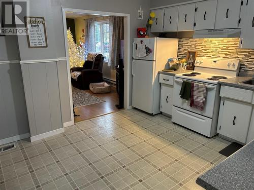 3 Poplar Drive, Stephenville, NL - Indoor Photo Showing Kitchen