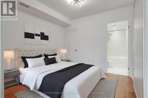 413 - 835 St Clair Avenue W, Toronto, ON - Indoor Photo Showing Bedroom