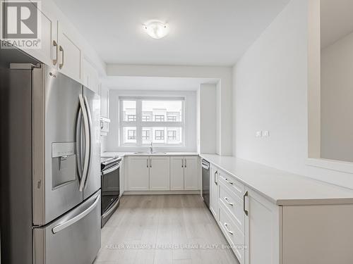 32 Bateson Street, Ajax, ON - Indoor Photo Showing Kitchen