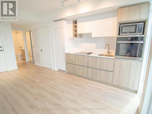 4005 - 319 Jarvis Street, Toronto, ON - Indoor Photo Showing Kitchen