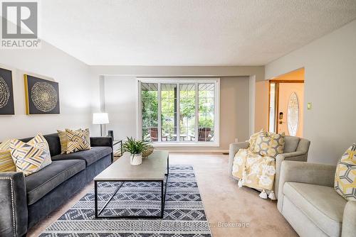 167 Woodlane Court, Oshawa, ON - Indoor Photo Showing Living Room