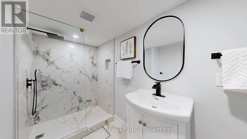 43 Highfield Road, Toronto, ON - Indoor Photo Showing Bathroom