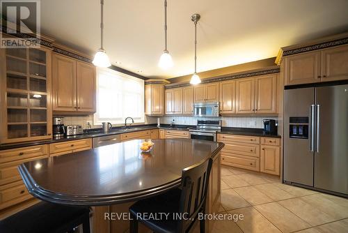 1895 Concession 4 Road, Niagara-On-The-Lake, ON - Indoor Photo Showing Kitchen