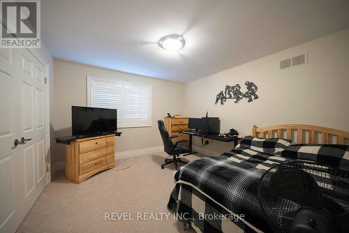 1895 Concession 4 Road, Niagara-On-The-Lake, ON - Indoor Photo Showing Bedroom