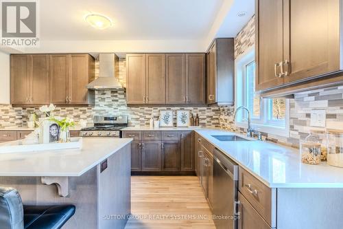 9 Whitton Drive, Brantford, ON - Indoor Photo Showing Kitchen With Upgraded Kitchen