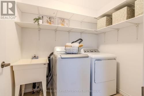 9 Whitton Drive, Brantford, ON - Indoor Photo Showing Laundry Room