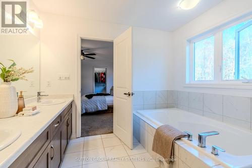 9 Whitton Drive, Brantford, ON - Indoor Photo Showing Bathroom