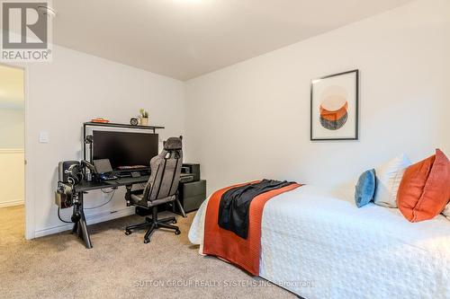 9 Whitton Drive, Brantford, ON - Indoor Photo Showing Bedroom