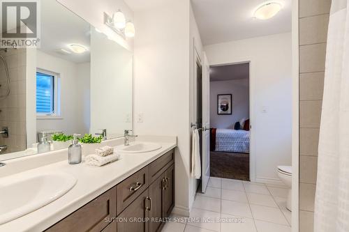 9 Whitton Drive, Brantford, ON - Indoor Photo Showing Bathroom