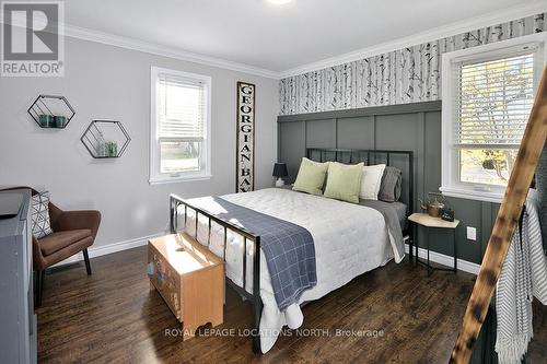 879 15Th Street W, Georgian Bluffs, ON - Indoor Photo Showing Bedroom