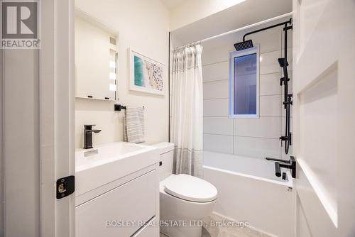 11 Prince Rupert Avenue, Toronto, ON - Indoor Photo Showing Bathroom