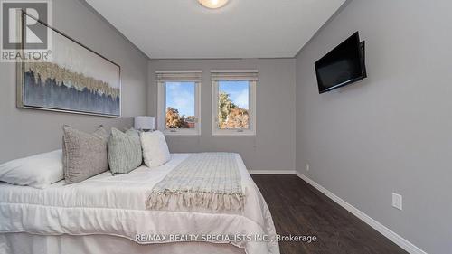 12 Willowcrest Court, Brampton, ON - Indoor Photo Showing Bedroom