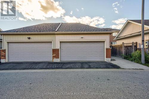 27 Lindcrest Manor, Markham, ON - Outdoor