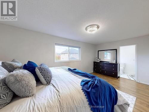 338 Hawkview Boulevard, Vaughan, ON - Indoor Photo Showing Bedroom