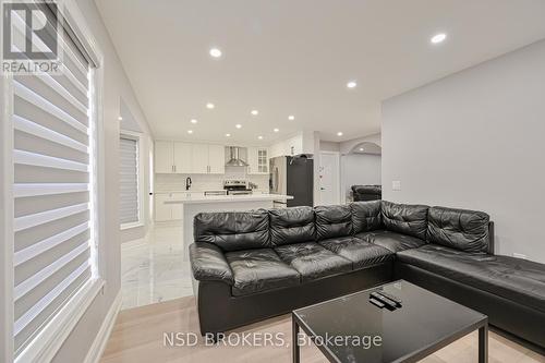 10 Nautical Drive, Brampton, ON - Indoor Photo Showing Living Room