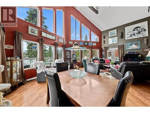 4436 Meadow Creek Road Unit# 2, Kamloops, BC - Indoor Photo Showing Dining Room