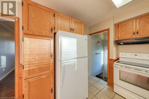 82 Lyndale Crescent, Woodstock, ON - Indoor Photo Showing Kitchen