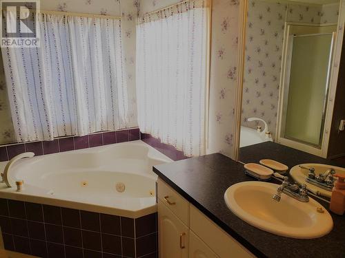 121 7817 S 97 Highway, Prince George, BC - Indoor Photo Showing Bathroom