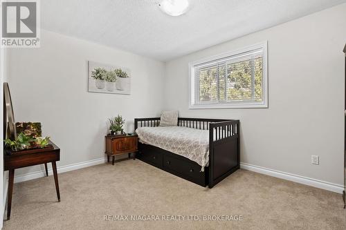 104 Whiteoak Crescent, Welland, ON - Indoor Photo Showing Bedroom