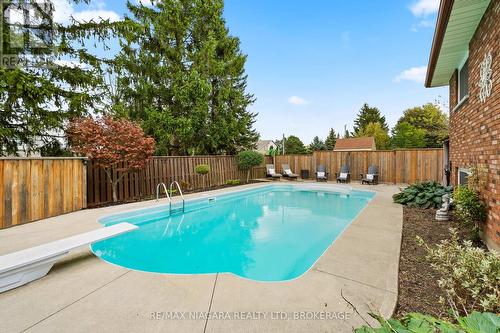 104 Whiteoak Crescent, Welland, ON - Outdoor With In Ground Pool With Backyard