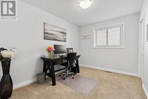 104 Whiteoak Crescent, Welland, ON - Indoor Photo Showing Office