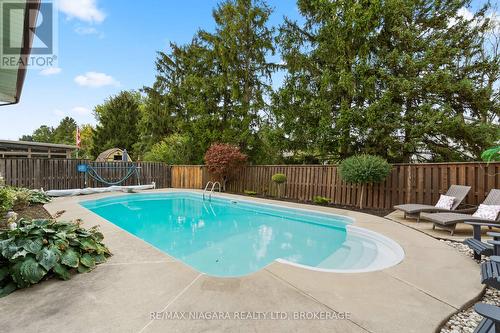 104 Whiteoak Crescent, Welland, ON - Outdoor With In Ground Pool With Backyard